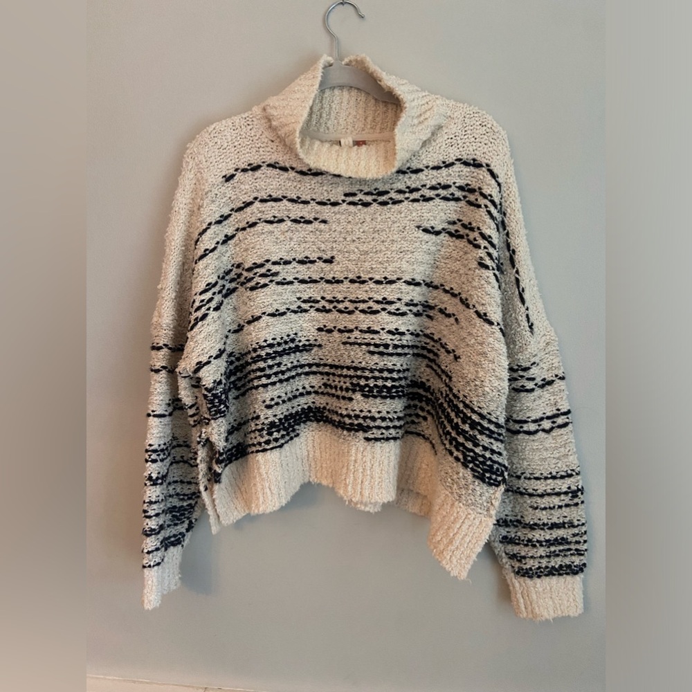 Women’s cropped sweater by PILCRC Cream/Black size medium Excellent Condition